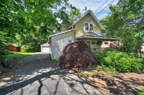 194 Hull St, Bristol, CT 06010-7235