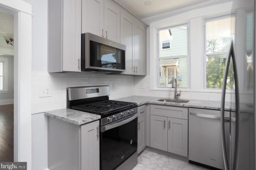 457 Lexington Ave, Camden NJ  08110-2828 exterior