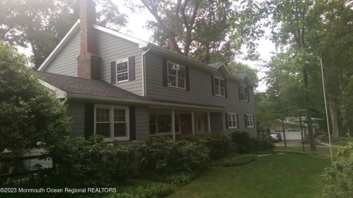 5 Rosedale Ter, Holmdel Village, NJ 07733-2227