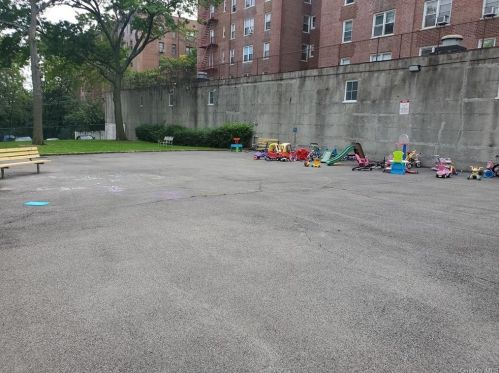 90 Union St, New Rochelle NY  10805-3255 exterior
