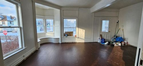 302 Boyles Ave, New Castle, PA 16101-2519