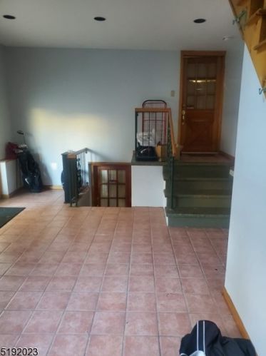 69 New York Ave, Newark NJ 07105-1210 exterior