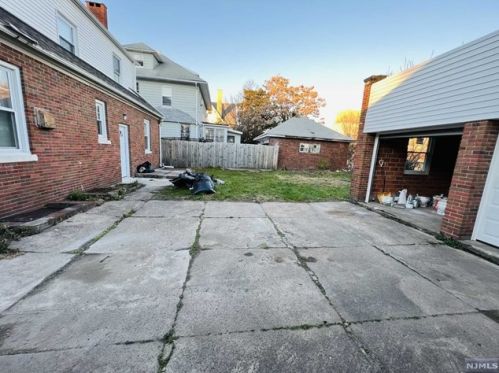 553 29th St, Paterson NJ  07504-1813 exterior