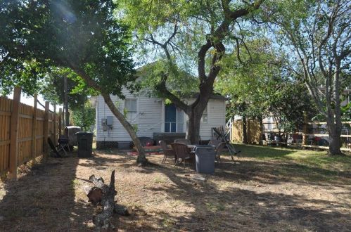 5002 Avenue, Galveston TX 77551-4831 exterior