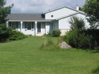 7311 Meadow View Dr, Seville, OH 44273-9202