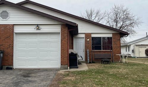 2742 Charles Dr, Darbydale, OH 43123-1760