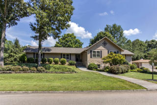505 Mountain Breeze Ln, Knoxville, TN 37934-1516