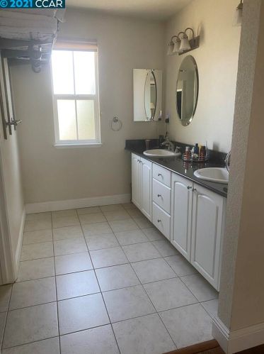 1771 Clos Duvall Ct, Benicia CA  94510-2327 exterior