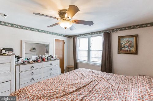 1092 Hopkins Ave, Manor PA  19036-1222 exterior