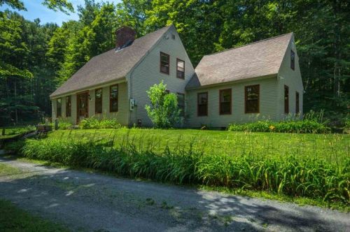 883 Brockway Mills Rd, Weathersfield, VT 05156-9357
