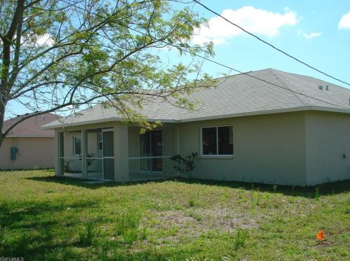 325 26th Ter, Cape Coral, FL 33904-2720
