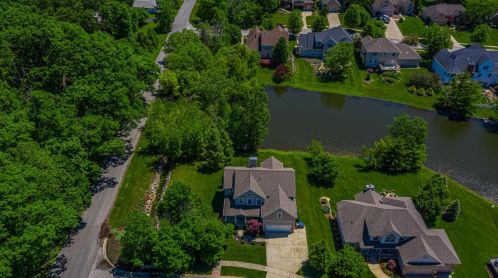 101 Muirfield Dr, Valpo IN  46385-6277 exterior