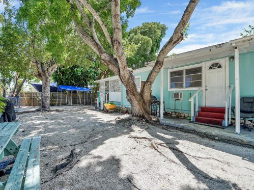 317 King Ave, Key Largo, FL 33037-4851