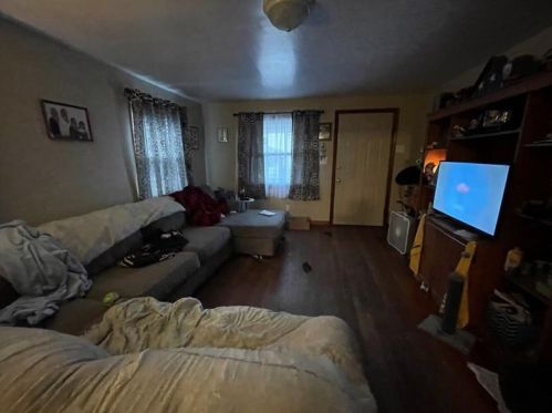 523 Cedar St, New Castle, PA 16102-1304