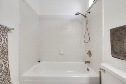 8 Alameda Park Cir, Chico CA 95928-4174 exterior