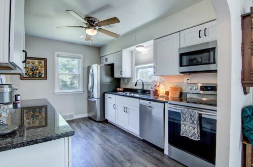 240 Elm St, Eau Claire WI  54729-1827 exterior