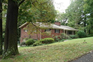 5400 Smoky Trl, Knoxville, TN 37909-1825