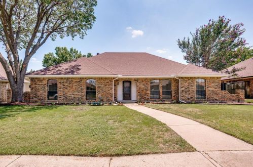 1522 Sugar Creek Dr, Carrollton, TX 75007-3924