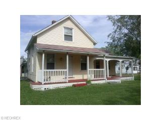 786 Grayton Rd, Berea, OH 44017-1108