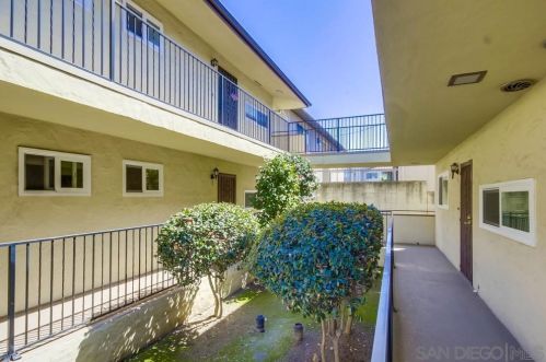 4514 3rd St, La Mesa, CA 91941-5566