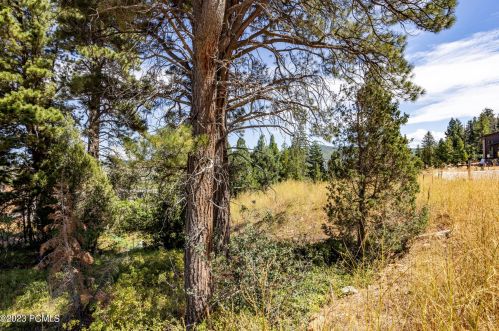 4060 Crest Ct, Park City UT  84060-7913 exterior