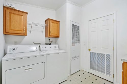 39367 Montour Ct, Pittsburgh PA  15239-2379 exterior