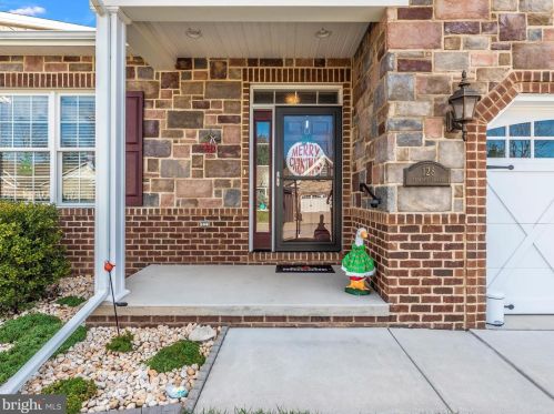 128 Stoners Cir, Littlestown, PA 17340-1165