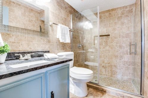 2131 Blossom Ln, Richardson TX  75081-4703 exterior