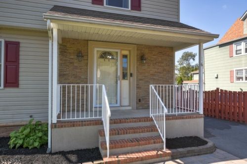 16 9th Ave, Manville NJ  08835-1512 exterior