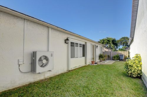 5136 Mirror Lk Blvd, Boynton Beach FL  33472-1211 exterior