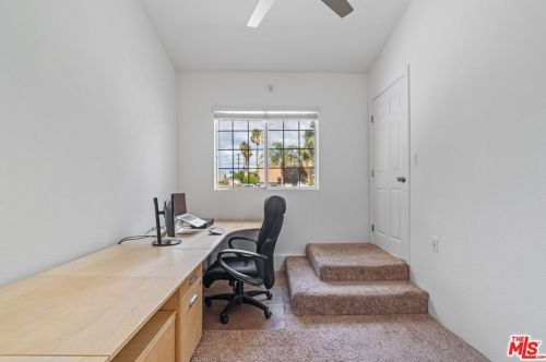 7239 Amestoy Ave, Van Nuys CA 91406-1603 exterior