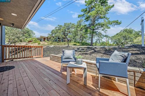15 Ridge Ln, Orinda, CA 94563-1313