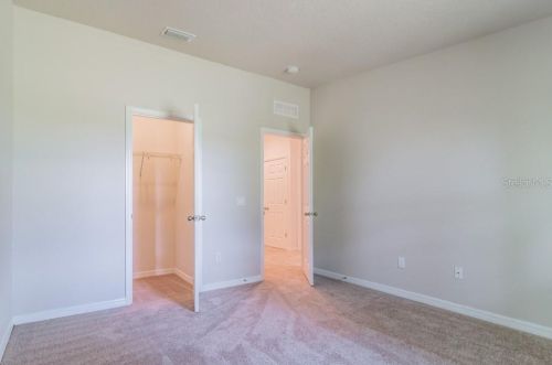 961 Aussi Ct, Tarpon Springs FL  34689 exterior