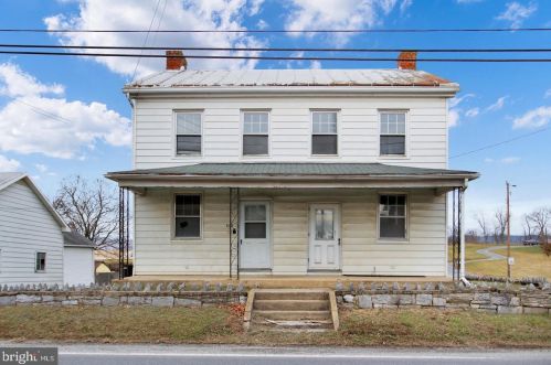 2161 Newville Rd, Carlisle PA  17015-7747 exterior