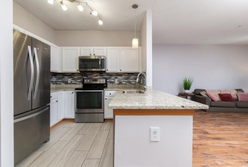 1066 108th Ln, Minneapolis, MN 55433-6548