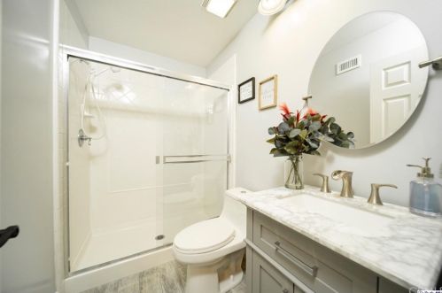 721 Cinnabar Pl, Simi Valley CA 93065-7200 exterior