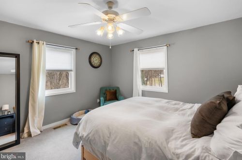 176 Sunset View Dr, Glen Mills PA  19342-1274 exterior