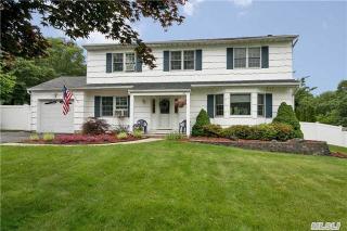 26 Arlene St, Farmingville, NY 11738-1454