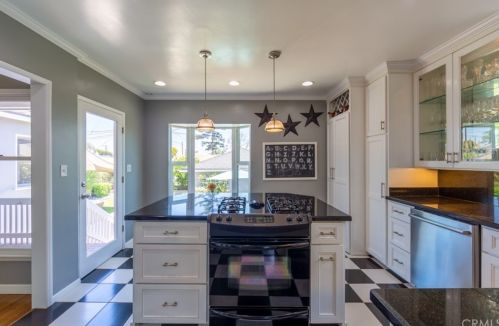 4209 Theresa St, Long Beach CA  90814-1719 exterior