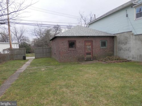 3409 3rd St, Boothwyn, PA 19061-5107