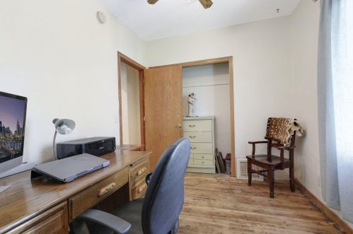 3236 James Ave, Minneapolis MN 55412-2442 exterior