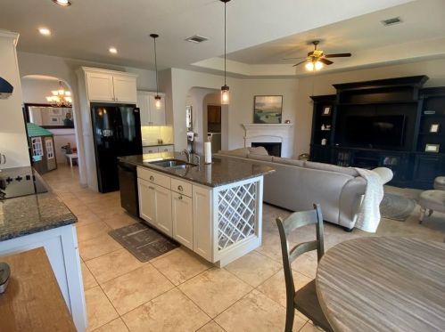 702 Algerita Dr, Georgetown TX  78628-2505 exterior