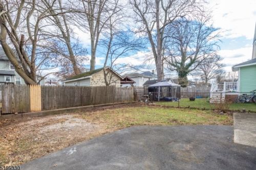 505 Drake Ave, Roselle NJ  07203-1415 exterior