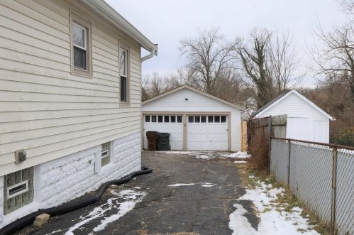 30 Eastern Ave, Covington KY 41018-1922 exterior