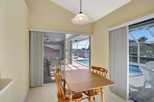 625 Dorando Ct, Marco Island FL  34145-1911 exterior