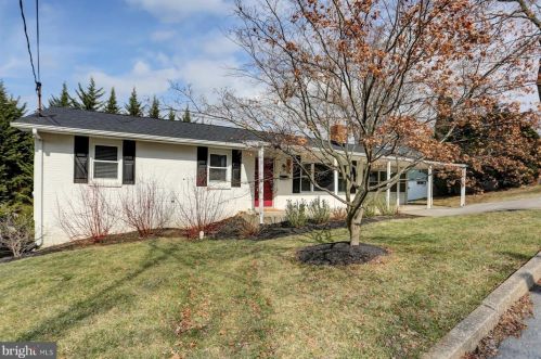 1906 Dartmouth St, Camp Hill, PA 17011-3831