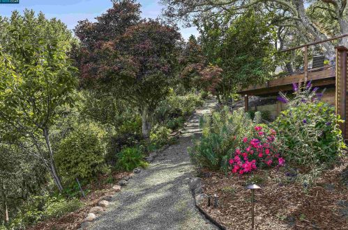 12740 Brookpark Rd, Oakland CA  94619-3137 exterior