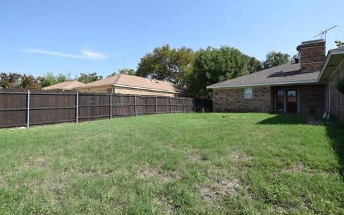 1609 Serenade Ln, Richardson TX  75081-4624 exterior