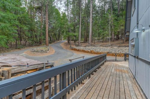 16199 Pioneer Creek Rd, Pioneer CA  95666-9415 exterior