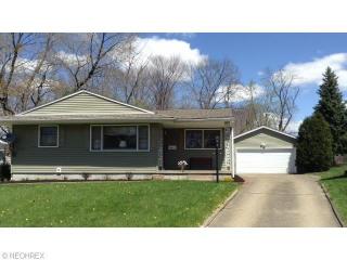 462 Elizabeth St, Hubbard, OH 44425-1104